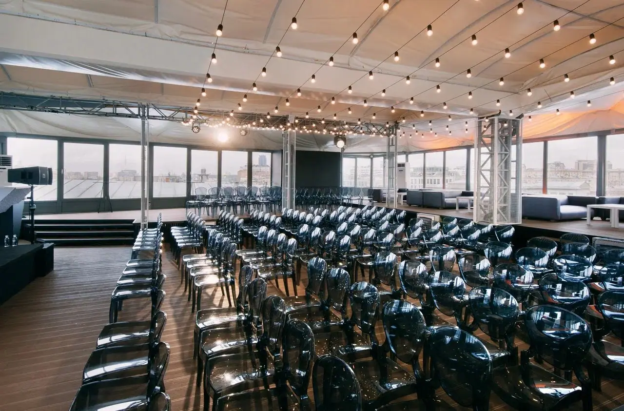 Omega Rooftop — Цветной бульвар
